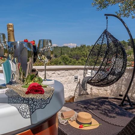 Uniquely Designed Villa Ivana With Outdoor Jacuzzi Nearby The Pebble Banje Beach At The Island Of Solta Rogač 외부 사진