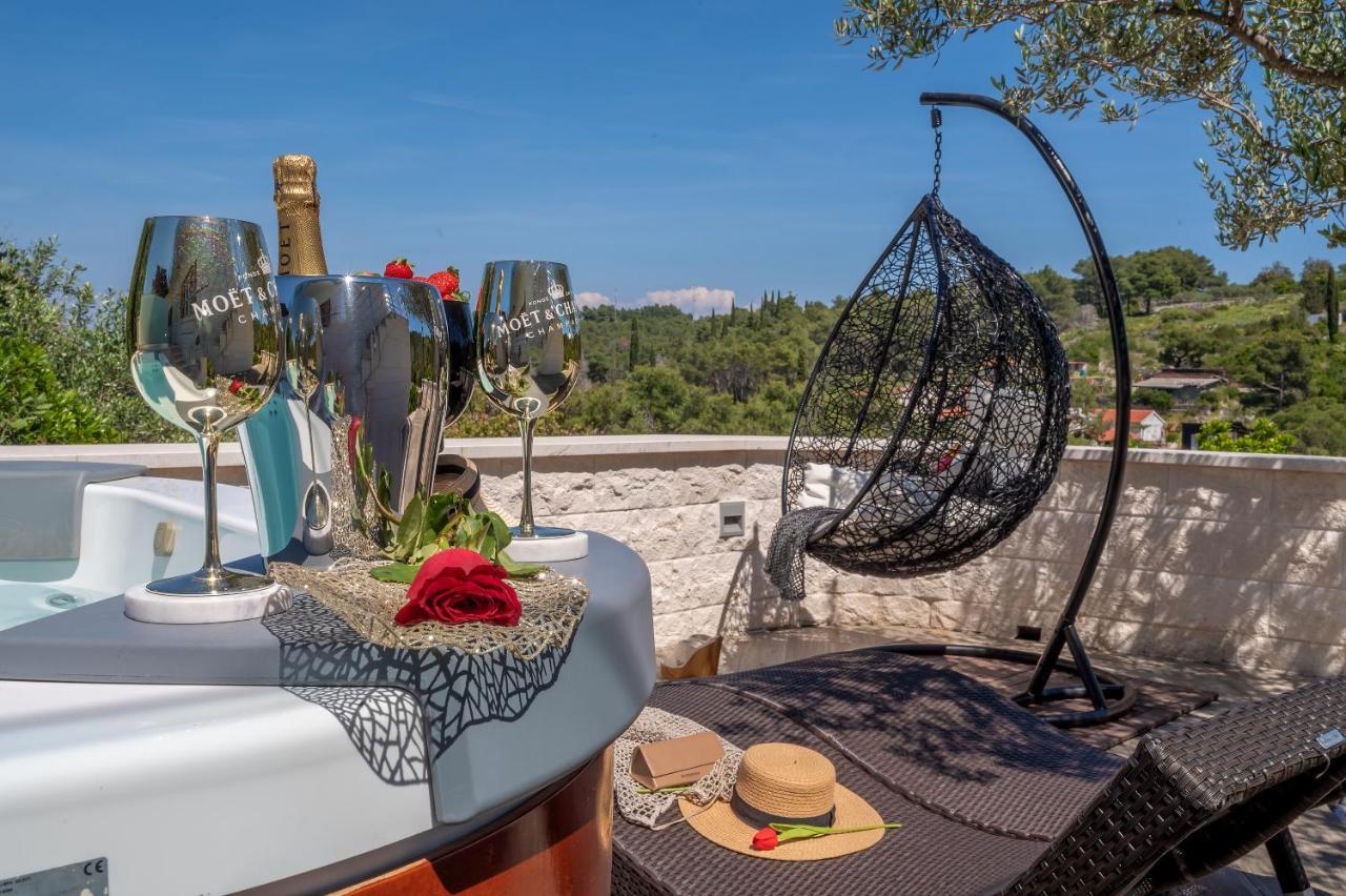 Uniquely Designed Villa Ivana With Outdoor Jacuzzi Nearby The Pebble Banje Beach At The Island Of Solta Rogač 외부 사진
