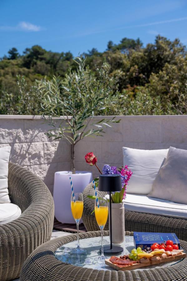 Uniquely Designed Villa Ivana With Outdoor Jacuzzi Nearby The Pebble Banje Beach At The Island Of Solta Rogač 외부 사진