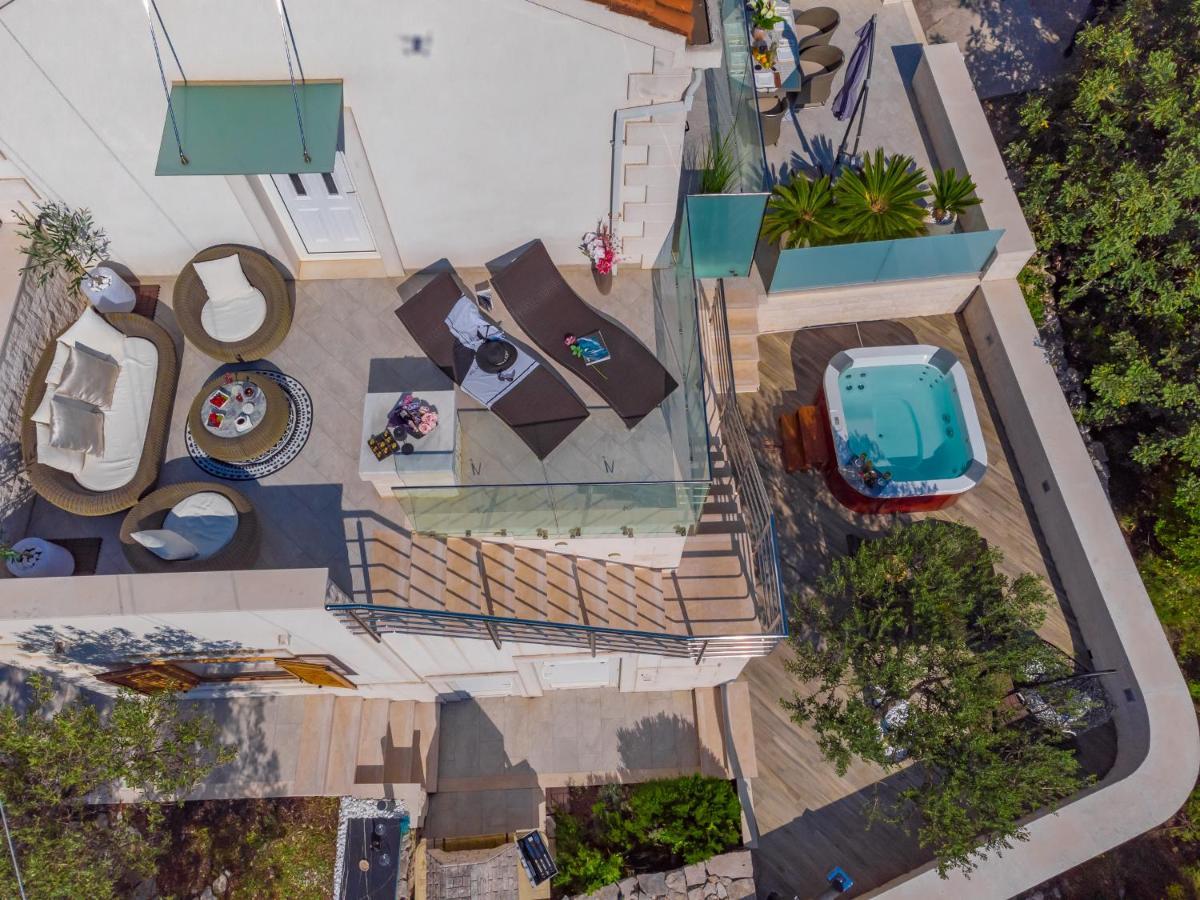 Uniquely Designed Villa Ivana With Outdoor Jacuzzi Nearby The Pebble Banje Beach At The Island Of Solta Rogač 외부 사진