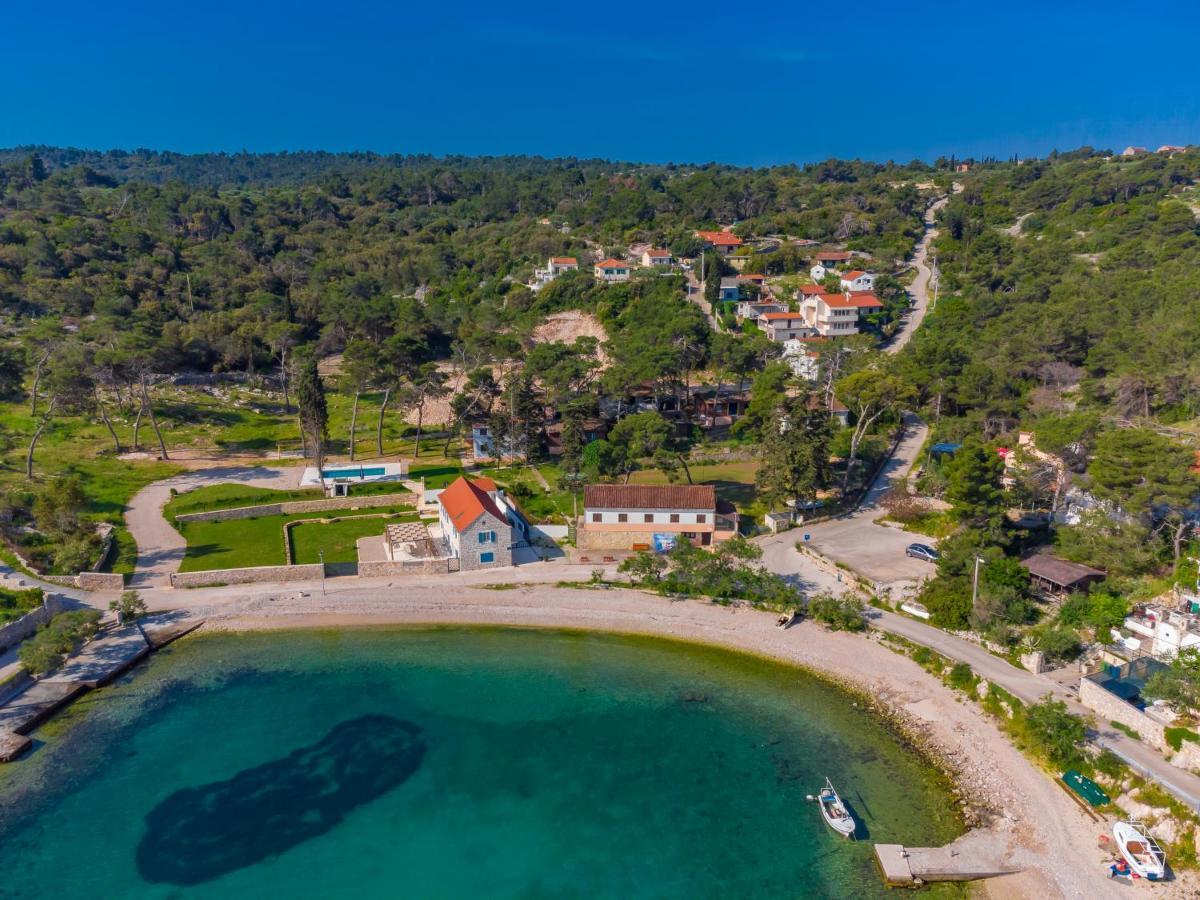 Uniquely Designed Villa Ivana With Outdoor Jacuzzi Nearby The Pebble Banje Beach At The Island Of Solta Rogač 외부 사진