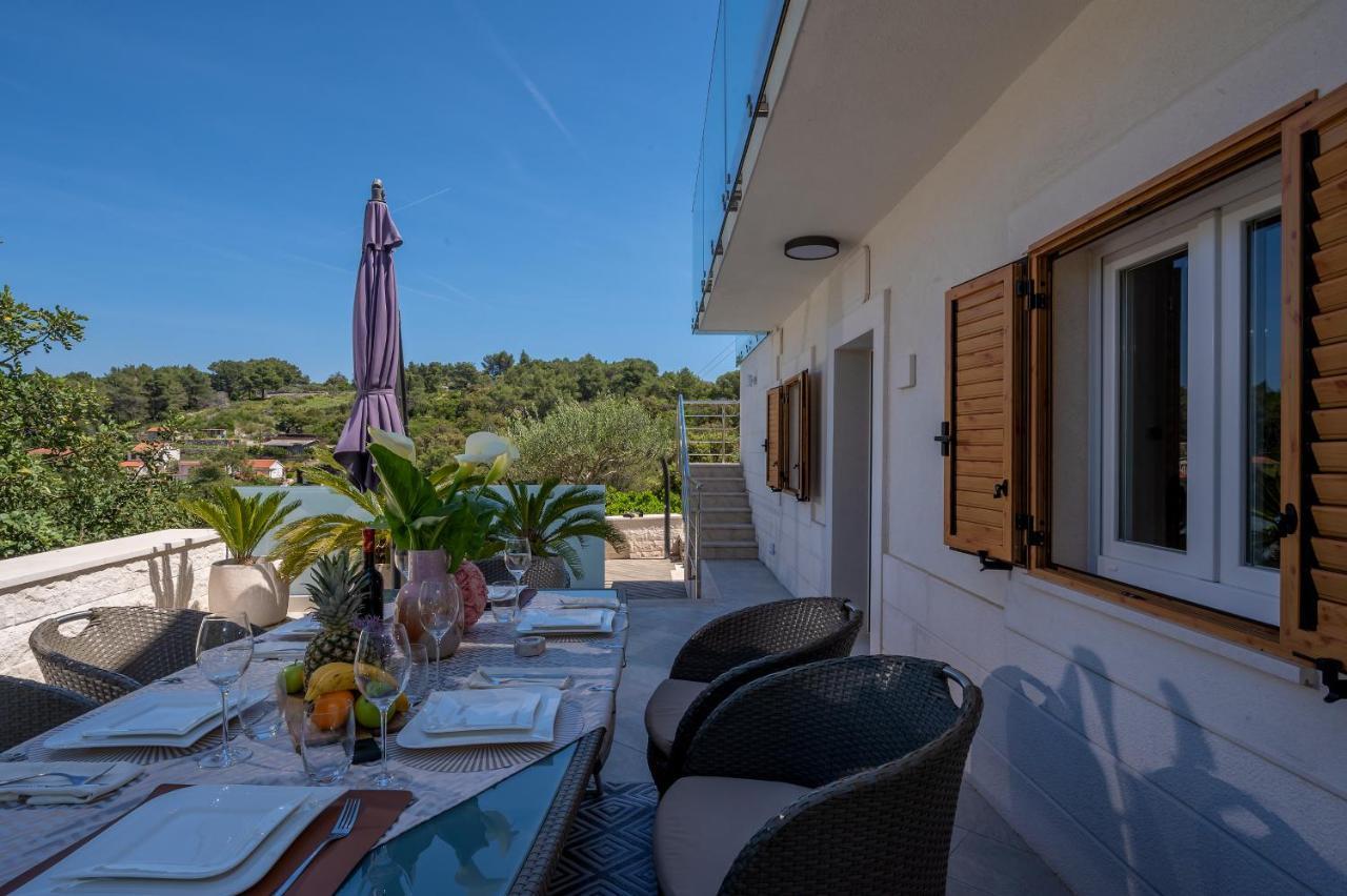 Uniquely Designed Villa Ivana With Outdoor Jacuzzi Nearby The Pebble Banje Beach At The Island Of Solta Rogač 외부 사진