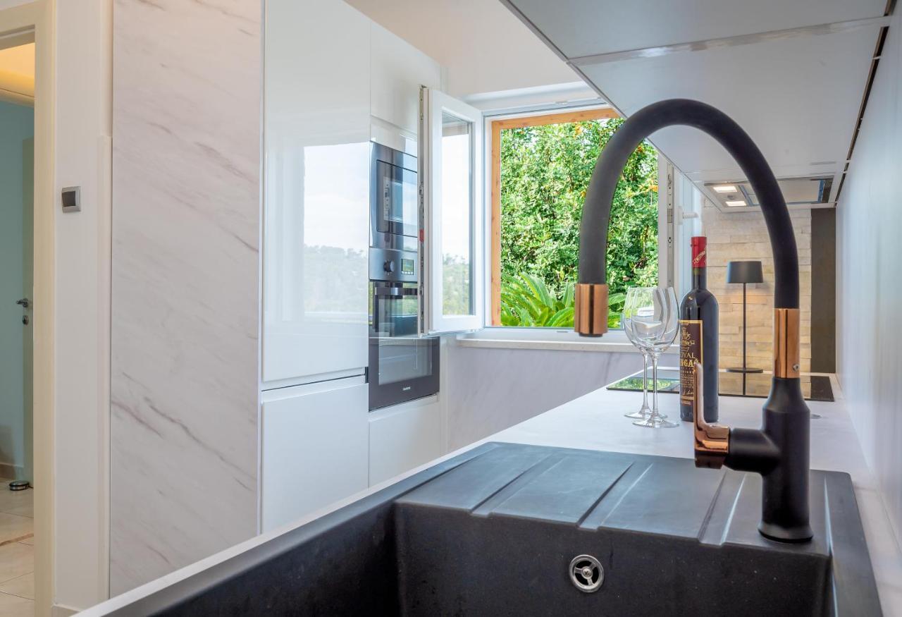 Uniquely Designed Villa Ivana With Outdoor Jacuzzi Nearby The Pebble Banje Beach At The Island Of Solta Rogač 외부 사진